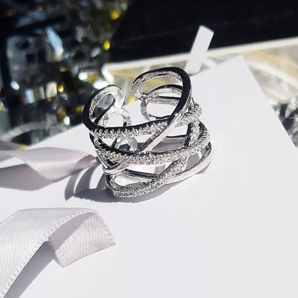 Stunning SilverCross Over Ring